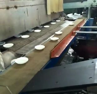 يشتري خط إنتاج أدوات المائدة الزجاجية المستديرة البيضاء 380 فولت آلة تشكيل وعاء الزجاج الأوبال تصنيع عبر الإنترنت